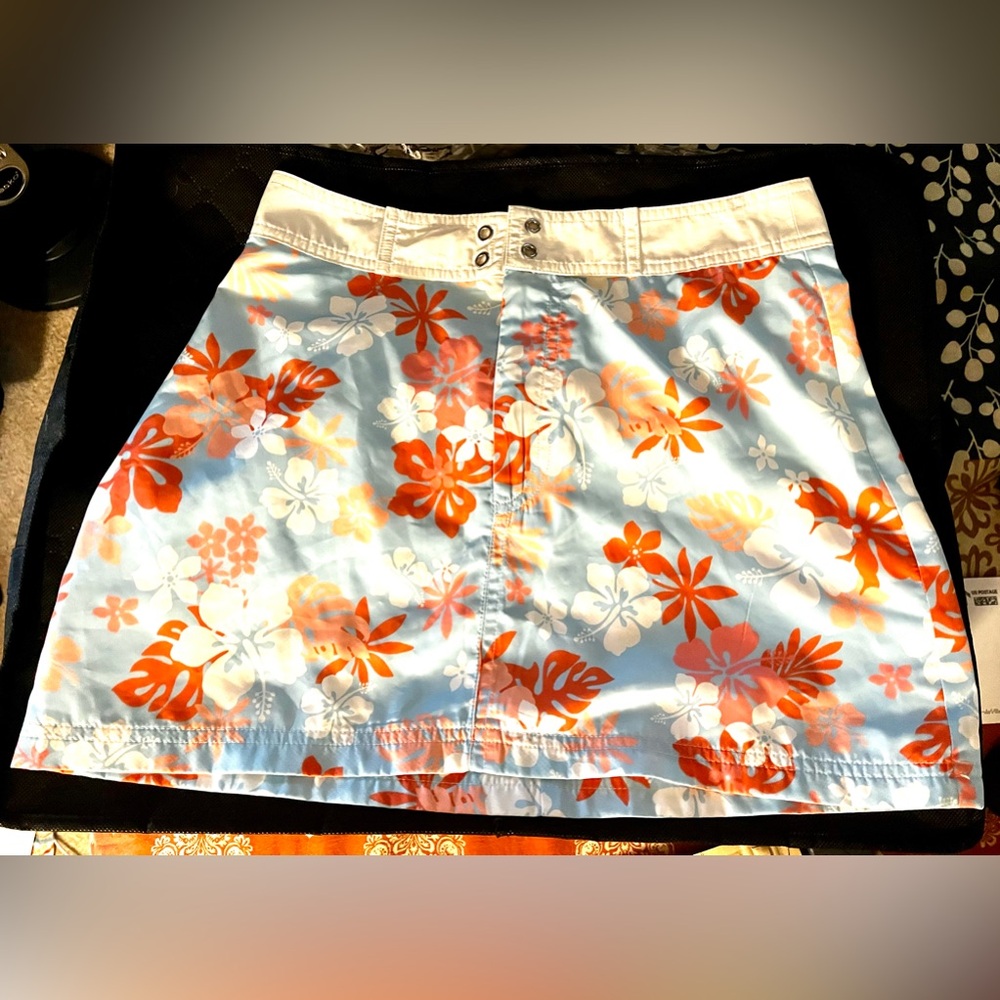 Skirt - Picture 2 of 2